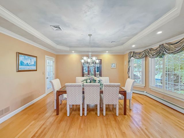 97 Windkist Farm Rd, North Andover, MA 01845