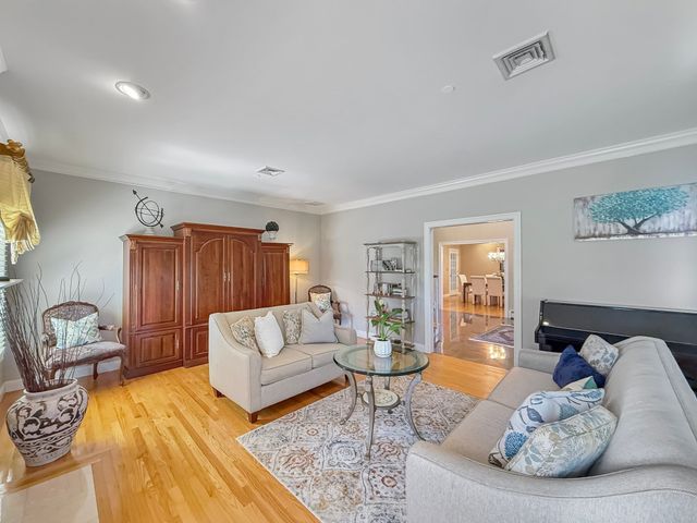 97 Windkist Farm Rd, North Andover, MA 01845