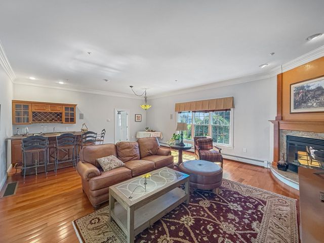 97 Windkist Farm Rd, North Andover, MA 01845