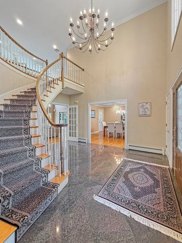 97 Windkist Farm Rd, North Andover, MA 01845