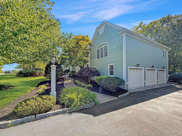97 Windkist Farm Rd, North Andover, MA 01845
