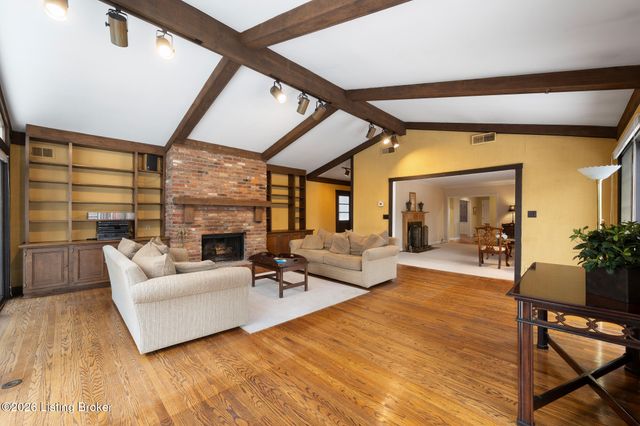 202 Sequoya Rd, Louisville, KY 40207