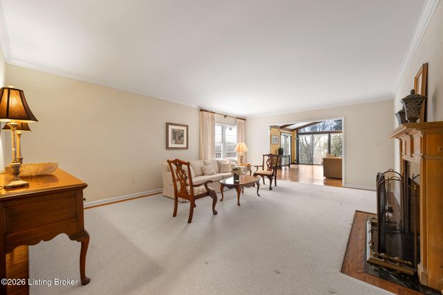 202 Sequoya Rd, Louisville, KY 40207