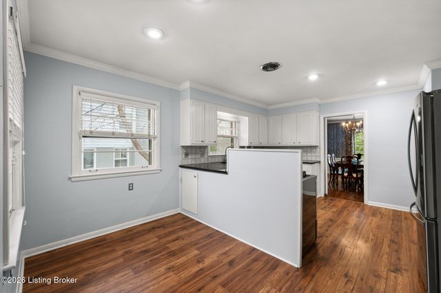 202 Sequoya Rd, Louisville, KY 40207