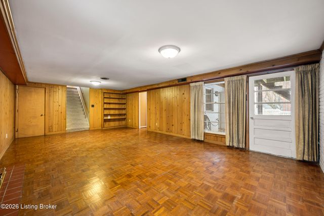 202 Sequoya Rd, Louisville, KY 40207