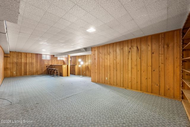 202 Sequoya Rd, Louisville, KY 40207