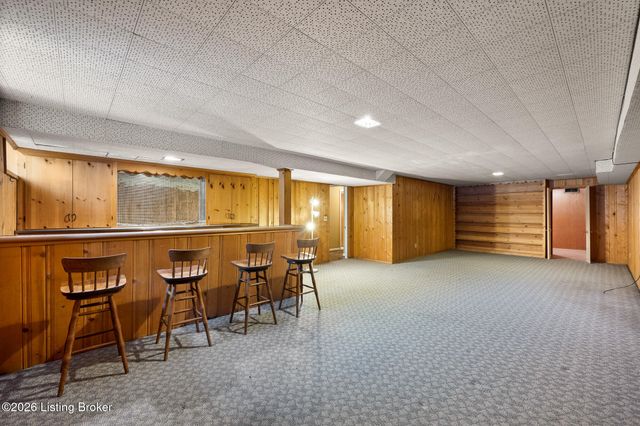 202 Sequoya Rd, Louisville, KY 40207