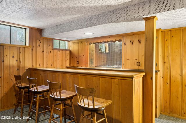 202 Sequoya Rd, Louisville, KY 40207