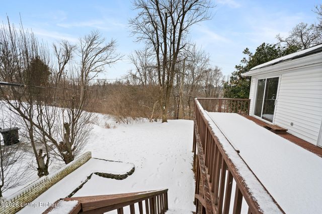 202 Sequoya Rd, Louisville, KY 40207