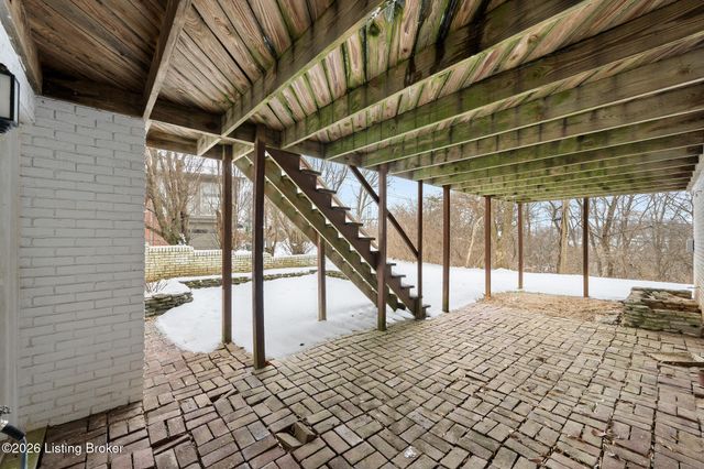 202 Sequoya Rd, Louisville, KY 40207