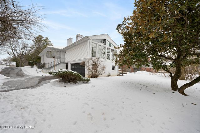 202 Sequoya Rd, Louisville, KY 40207