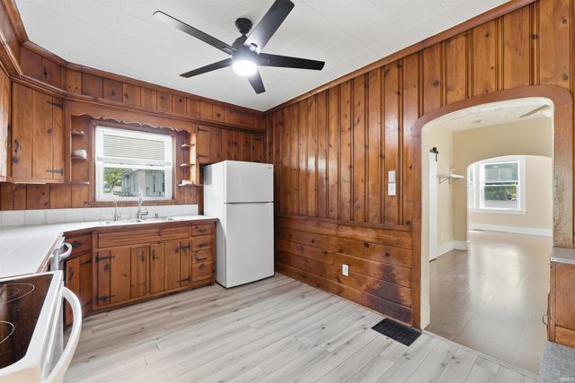 1623 Sherman Boulevard, Fort Wayne, IN 46808