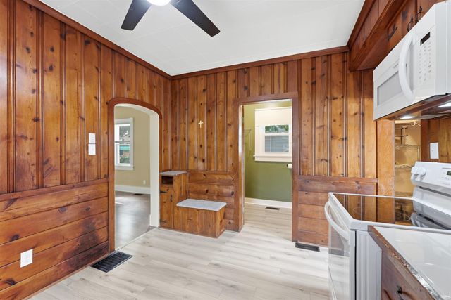 1623 Sherman Boulevard, Fort Wayne, IN 46808