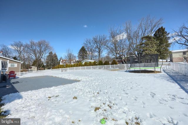 14 WADSWORTH DR, East Berlin, PA 17316