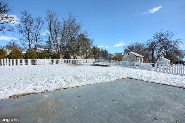 14 WADSWORTH DR, East Berlin, PA 17316