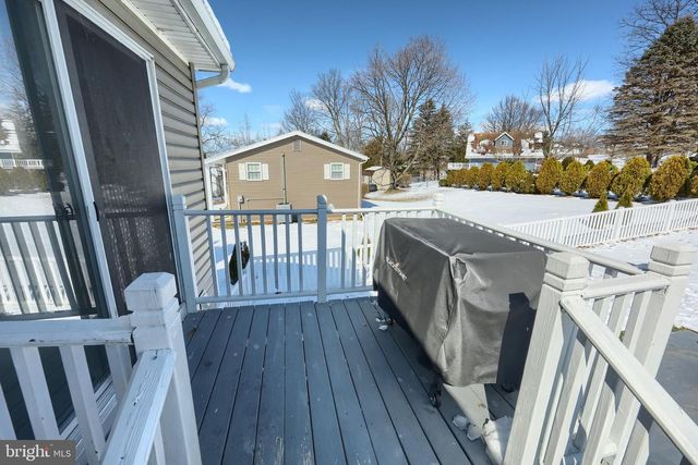 14 WADSWORTH DR, East Berlin, PA 17316