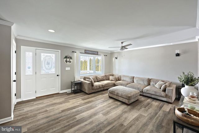 14 WADSWORTH DR, East Berlin, PA 17316