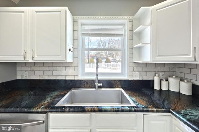 14 WADSWORTH DR, East Berlin, PA 17316