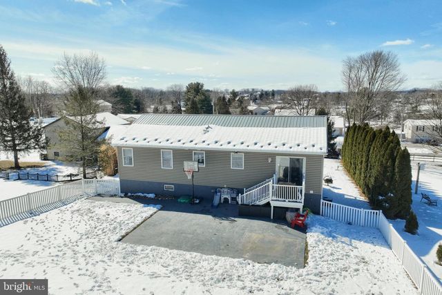 14 WADSWORTH DR, East Berlin, PA 17316