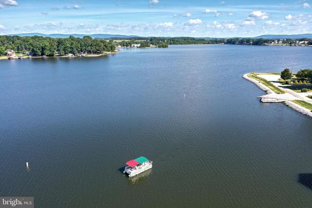 14 WADSWORTH DR, East Berlin, PA 17316