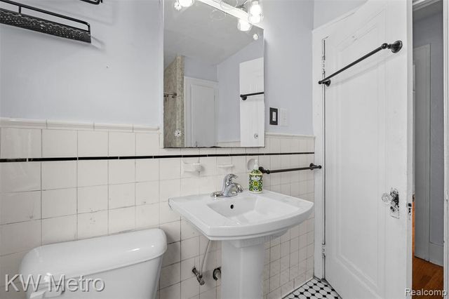 16831 Lawton Street, Detroit, MI 48221