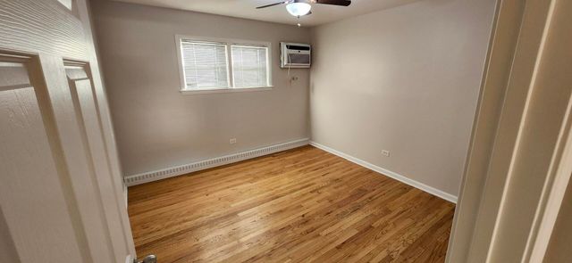 1113 Holiday Lane 6, Des Plaines, IL 60016