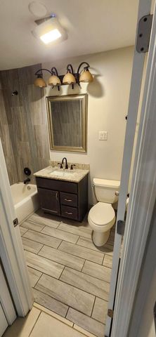 1113 Holiday Lane 6, Des Plaines, IL 60016