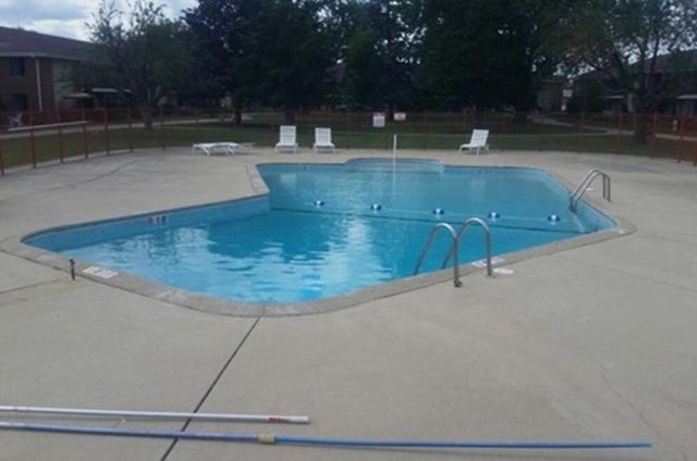 1113 Holiday Lane 6, Des Plaines, IL 60016