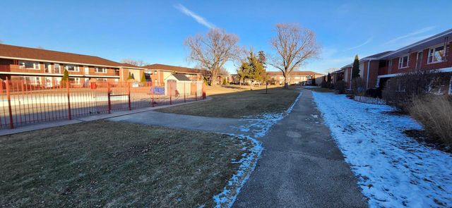 1113 Holiday Lane 6, Des Plaines, IL 60016