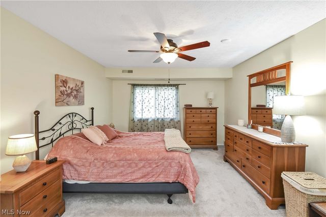 2880 N Bay Drive N10, Westlake, OH 44145