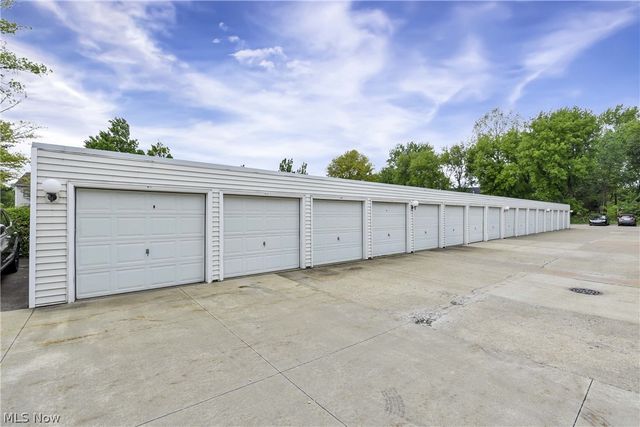 2880 N Bay Drive N10, Westlake, OH 44145