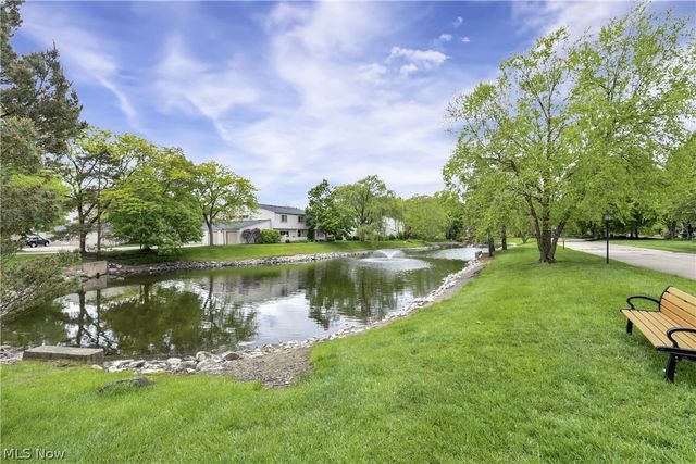 2880 N Bay Drive N10, Westlake, OH 44145
