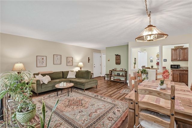 2880 N Bay Drive N10, Westlake, OH 44145