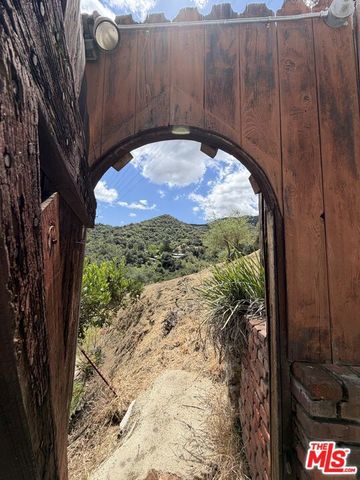 3759 Lockerbie Lane, Glendale, CA 91208