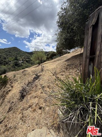 3759 Lockerbie Lane, Glendale, CA 91208