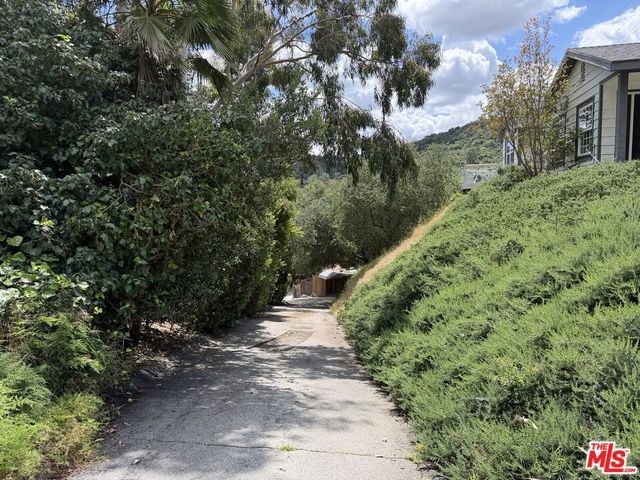 3759 Lockerbie Lane, Glendale, CA 91208