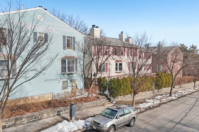 52 Washington Mews 52, Port Chester, NY 10573
