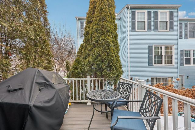 52 Washington Mews 52, Port Chester, NY 10573