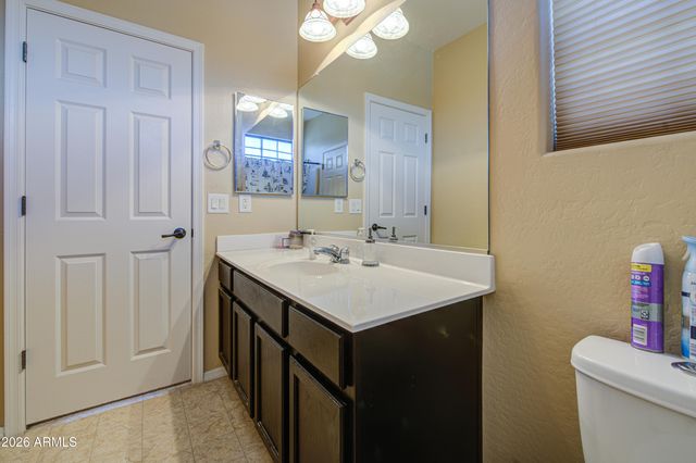 2404 W DUSTY WREN Drive, Phoenix, AZ 85085