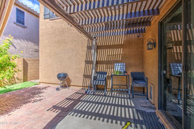 2404 W DUSTY WREN Drive, Phoenix, AZ 85085