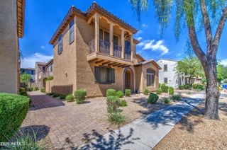 2404 W DUSTY WREN Drive, Phoenix, AZ 85085