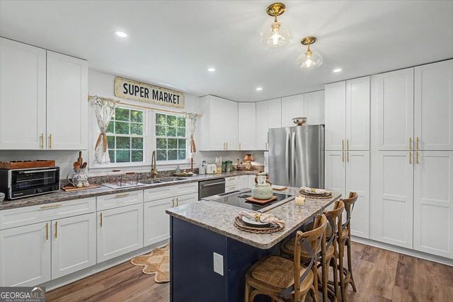 492 Moran Lake Road NE, Rome, GA 30161