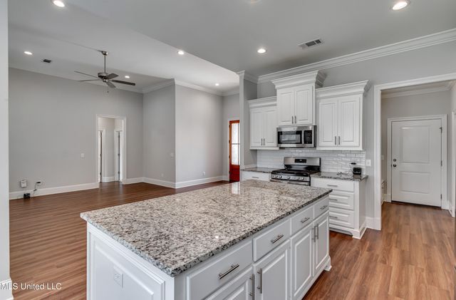 808 Glenwild Circle, Canton, MS 39046