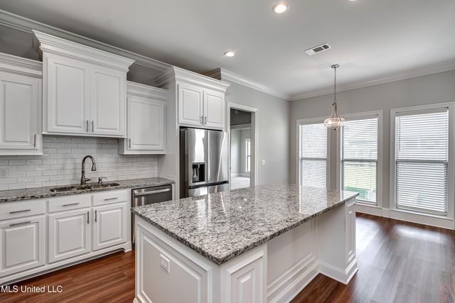 808 Glenwild Circle, Canton, MS 39046