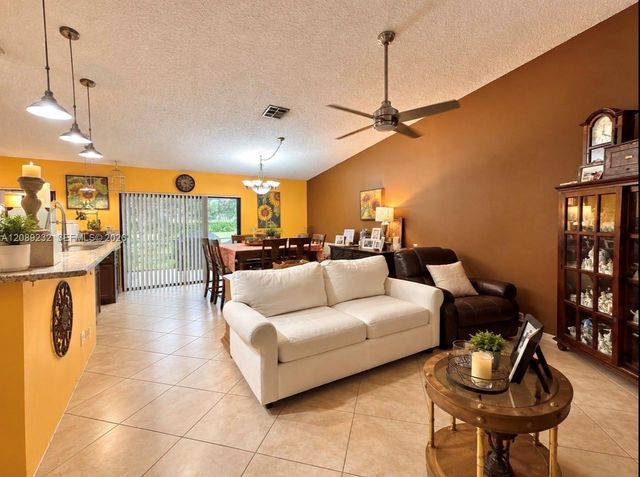 7642 NW 38th Court, Sunrise, FL 33351