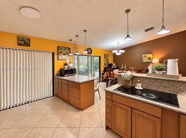 7642 NW 38th Court, Sunrise, FL 33351