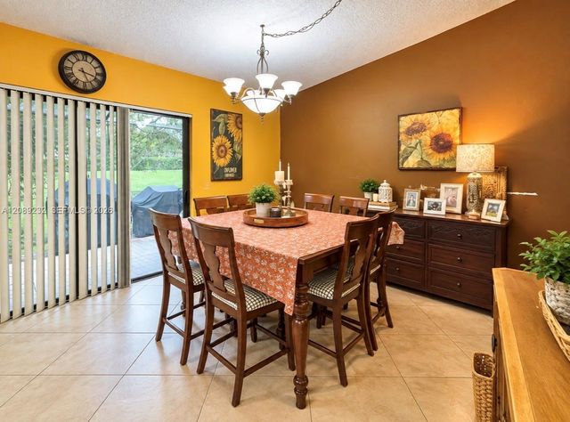 7642 NW 38th Court, Sunrise, FL 33351