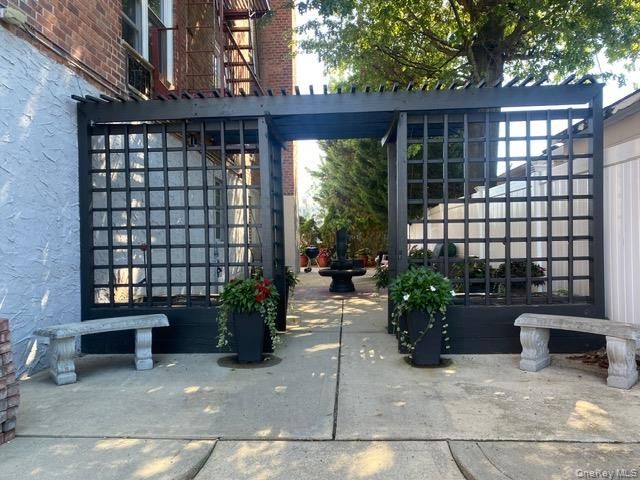 504 Merrick 4M, Lynbrook, NY 11563