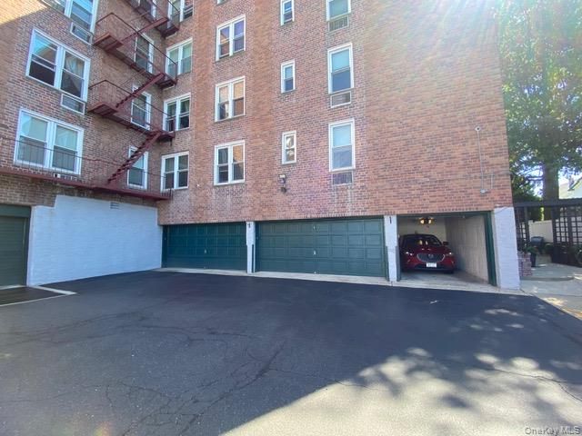 504 Merrick 4M, Lynbrook, NY 11563