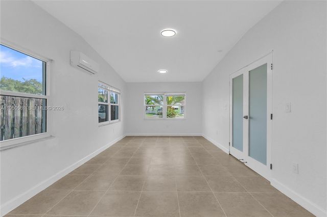 16000 NW 21st Ave, Miami Gardens, FL 33054